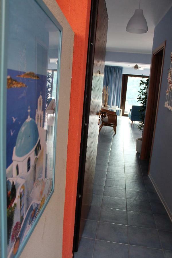 勒托阳尼Light Blue House公寓 外观 照片